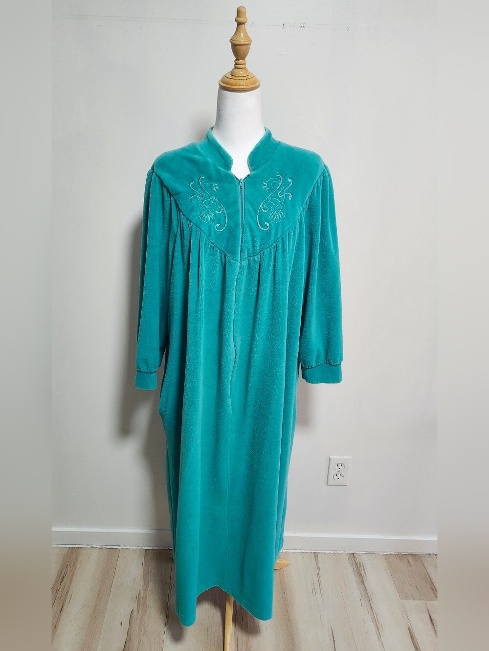 Vintage Image Teal Embroidered Zip-Front Velvet Robe